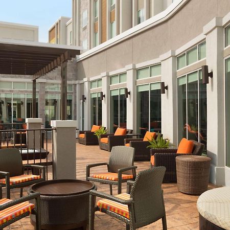 Hilton Garden Inn Houston-Бейтаун Екстер'єр фото