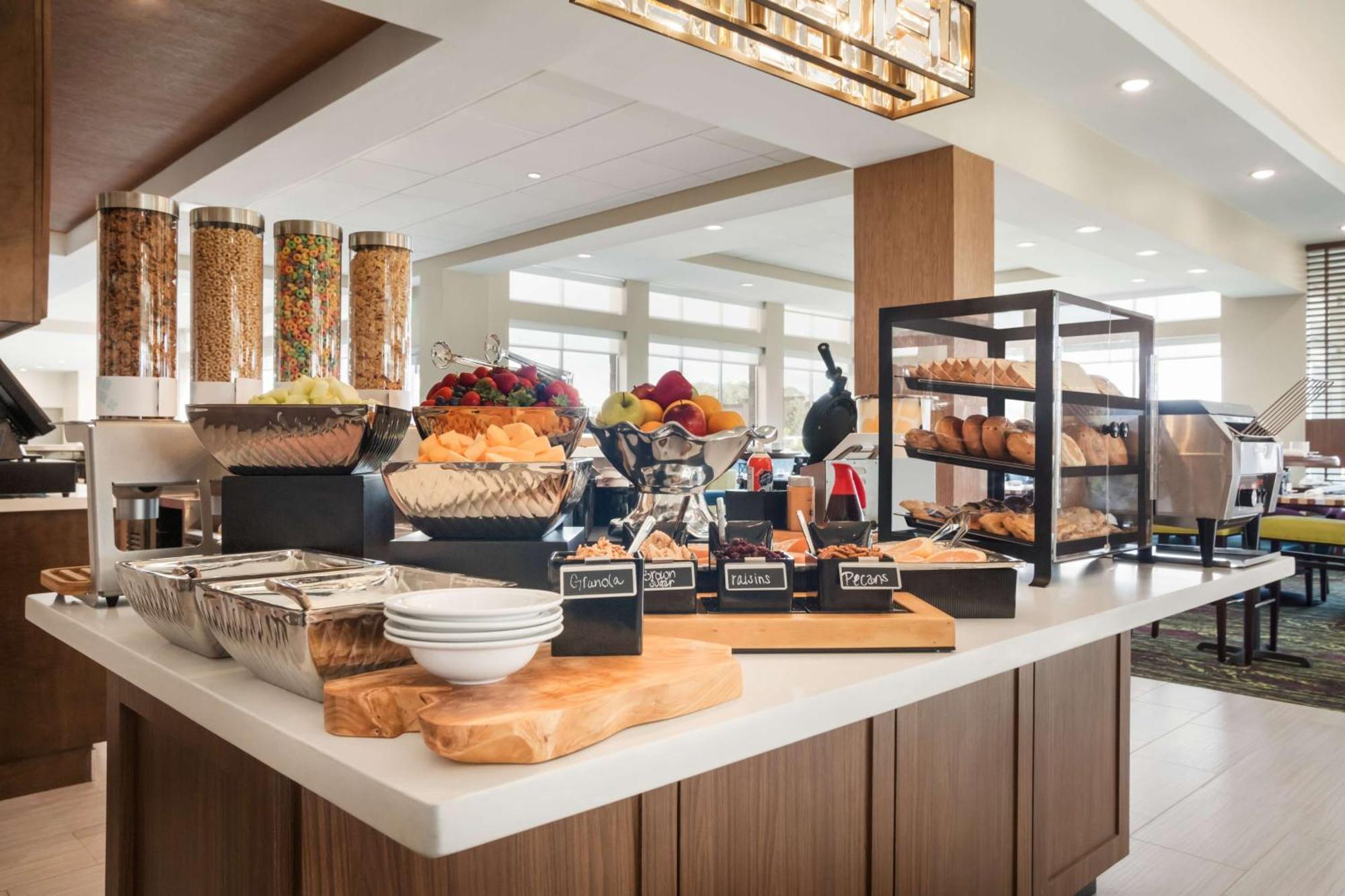 Hilton Garden Inn Houston-Бейтаун Екстер'єр фото